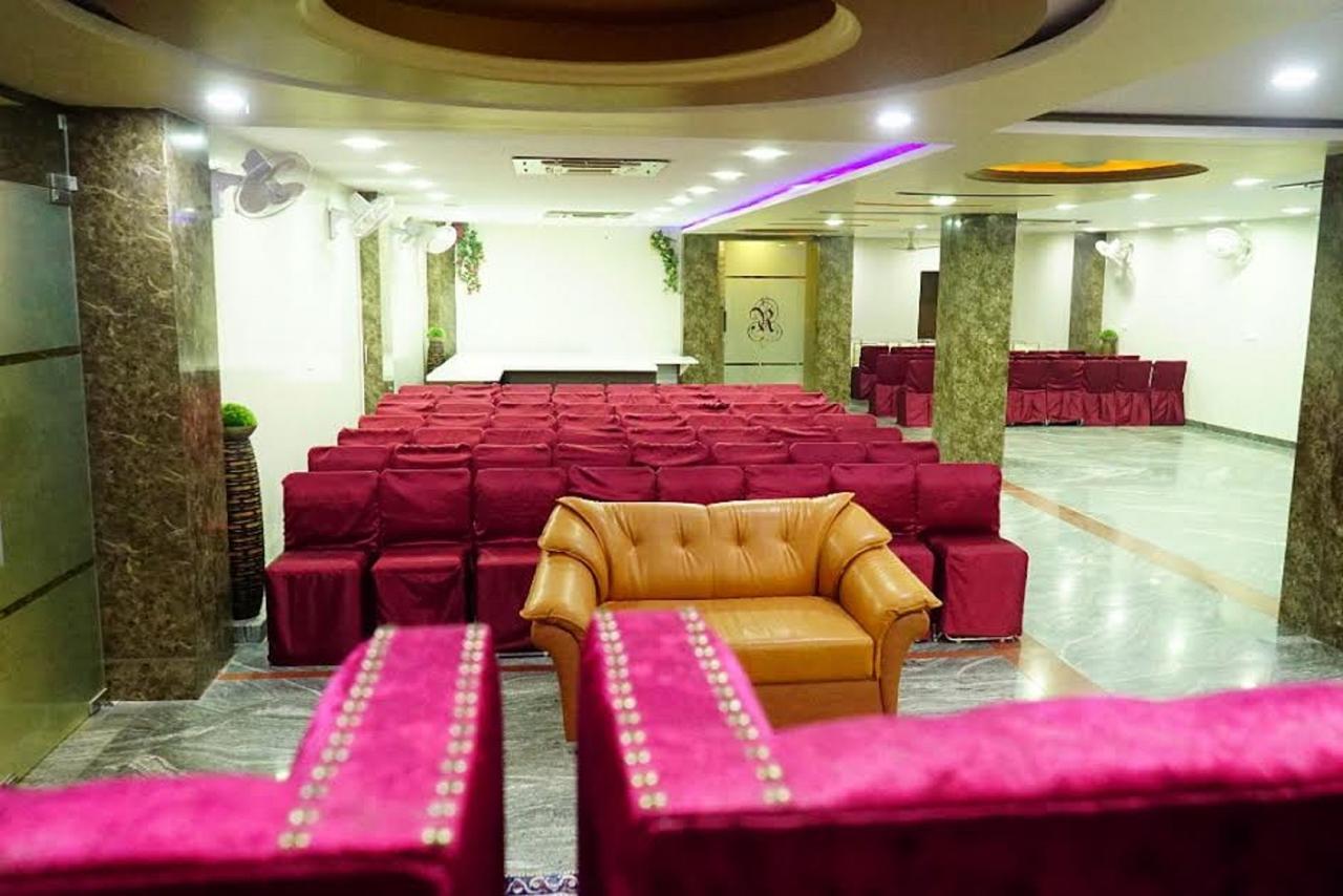 Hotel Razia Inn Hisār Exterior foto