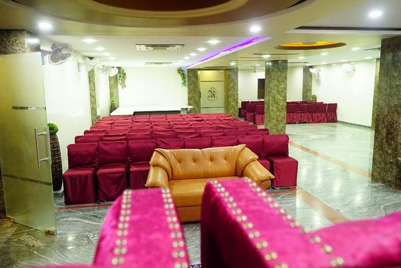 Hotel Razia Inn Hisār Exterior foto